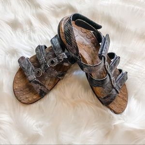 Vionic Women’s Sandals